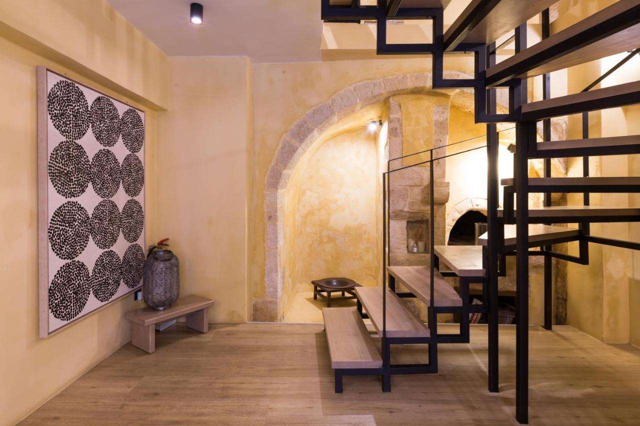 C * Rethymno (Crete)